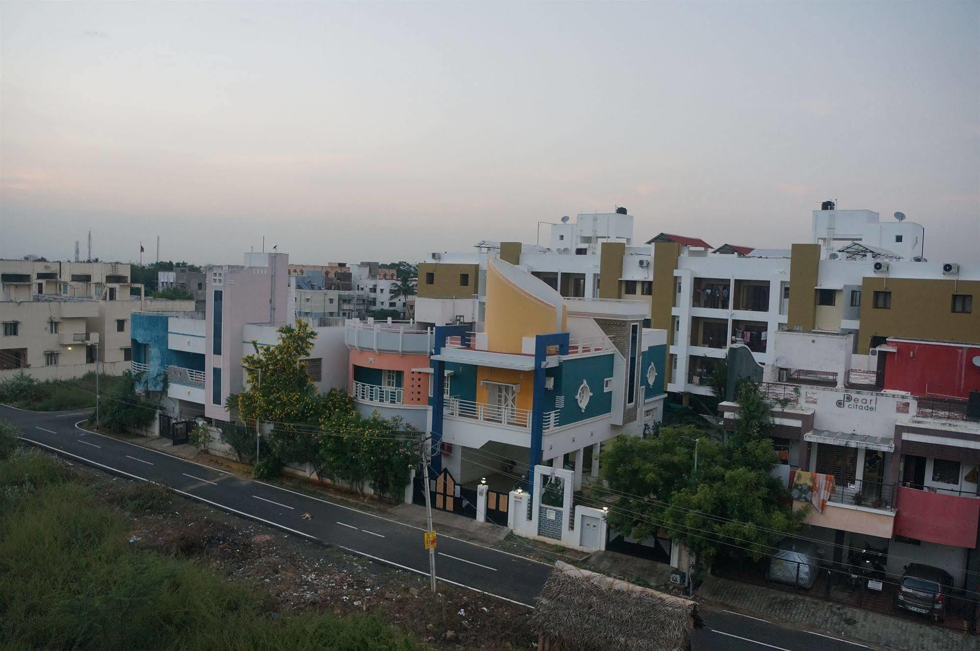 Lotels Hotel Chennai Exterior photo